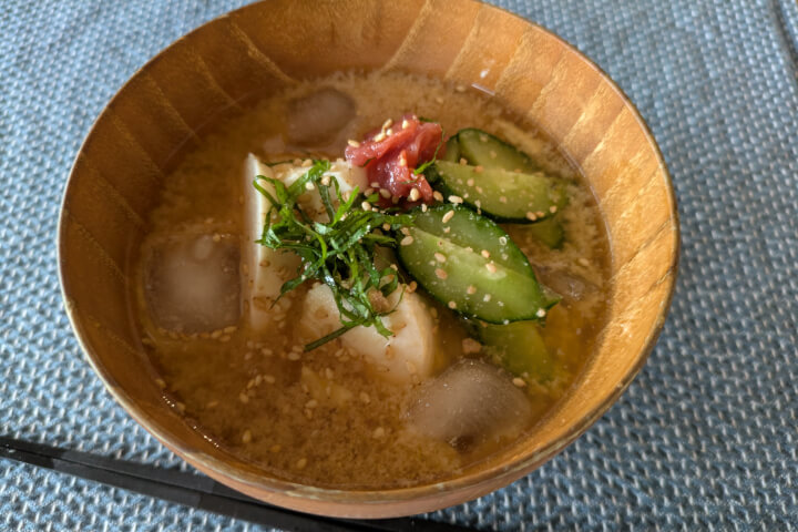 酷暑を乗り切る！冷やし味噌汁